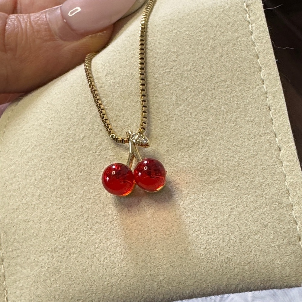 Solarié Select Club Cherry Pendant Necklace Gold Tone NIB Y2K 🍒 - Picture 4 of 9